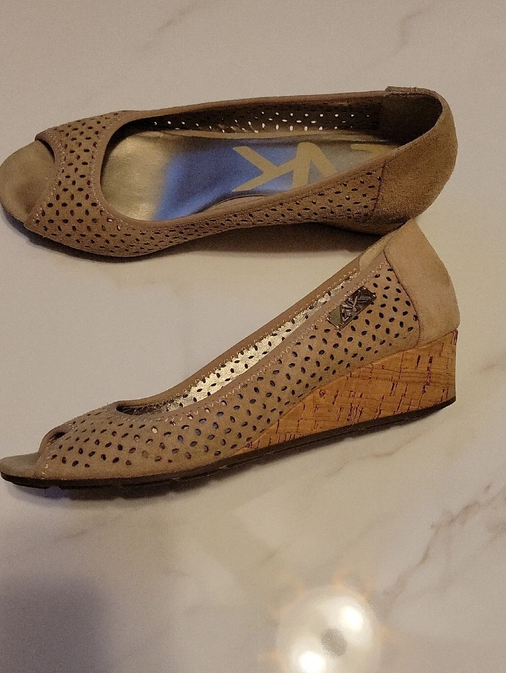 Anne Klein - Picture 2 of 6